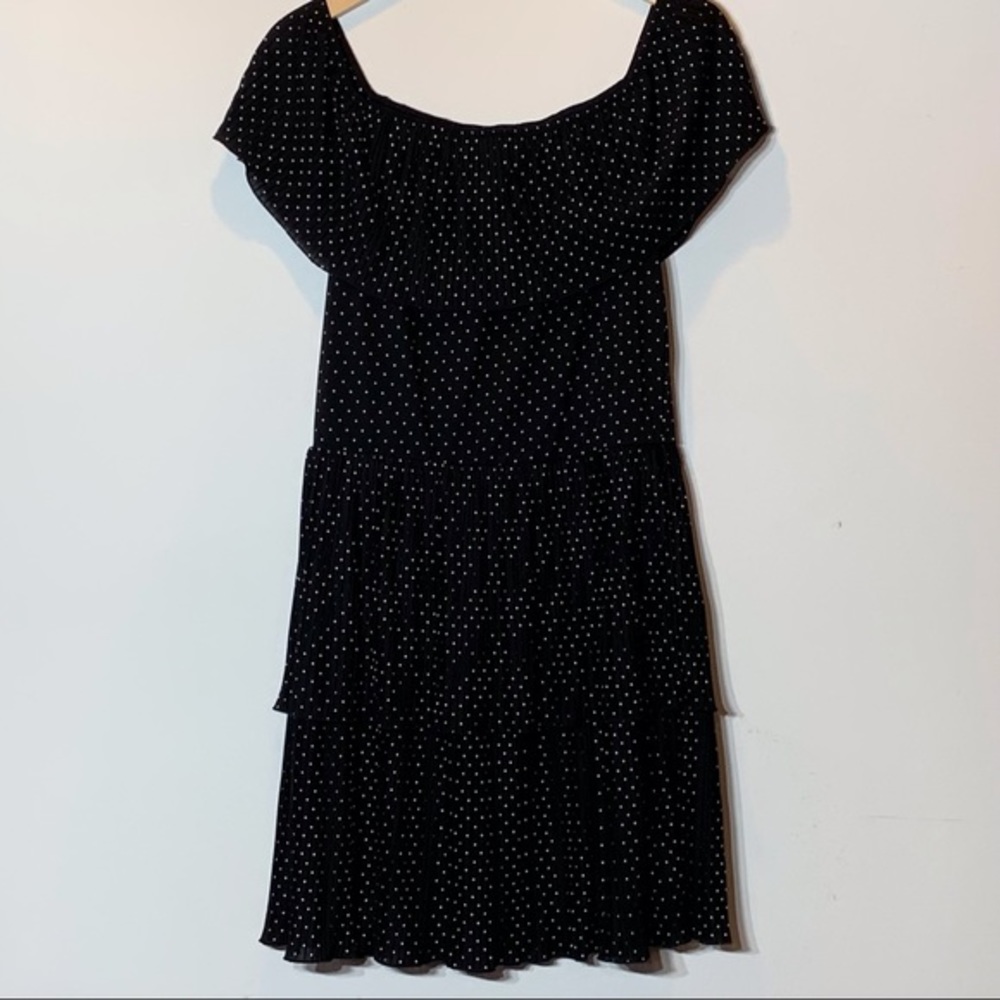 EUC White House Black Market Polka Dot Layered Ruffled On or Off Shoulder‎ Dress